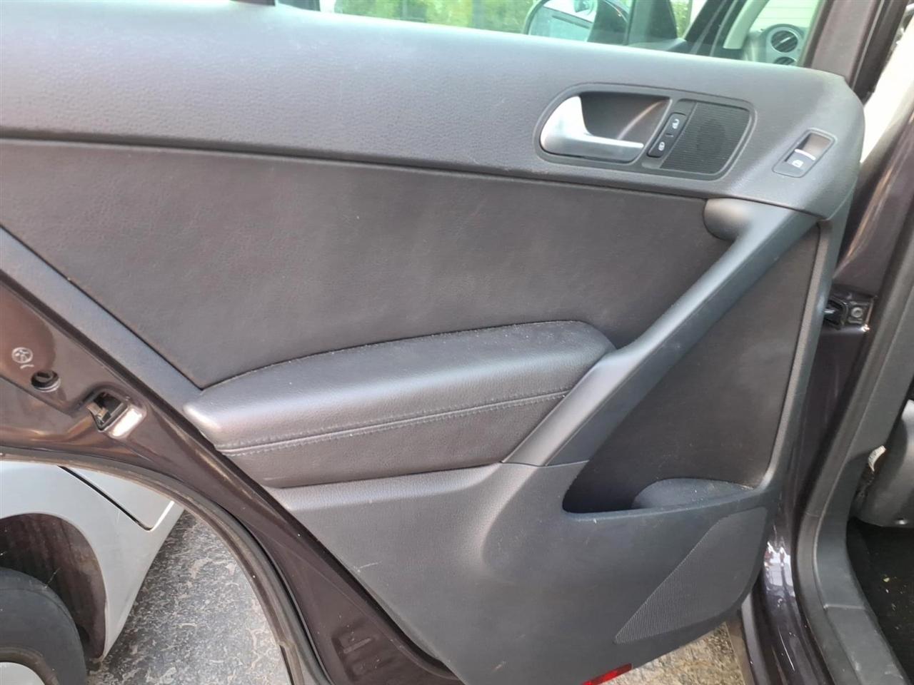 Volkswagen Tiguan  2016