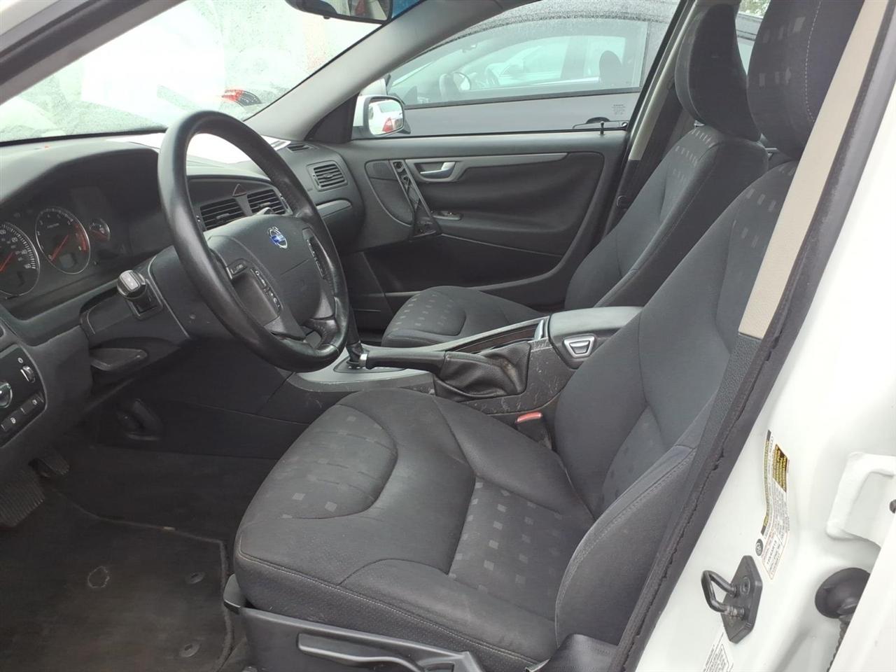 Volvo V70  2005