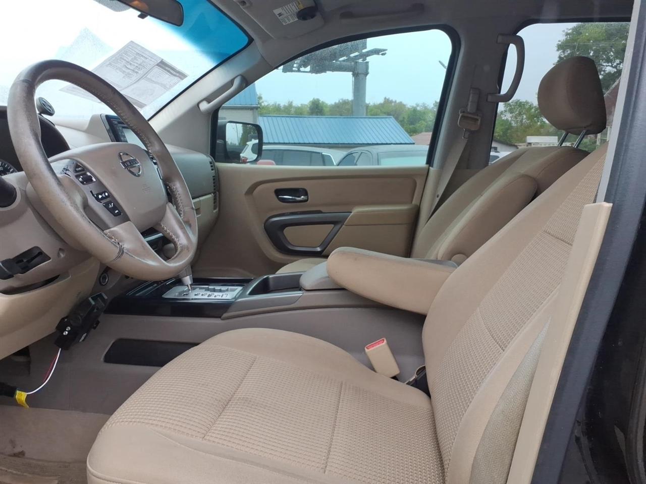 Nissan Titan  2015