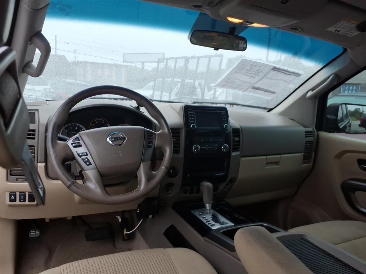 Nissan Titan  2015