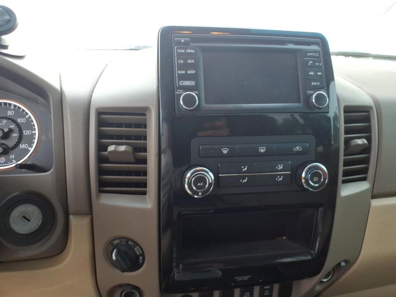 Nissan Titan  2015