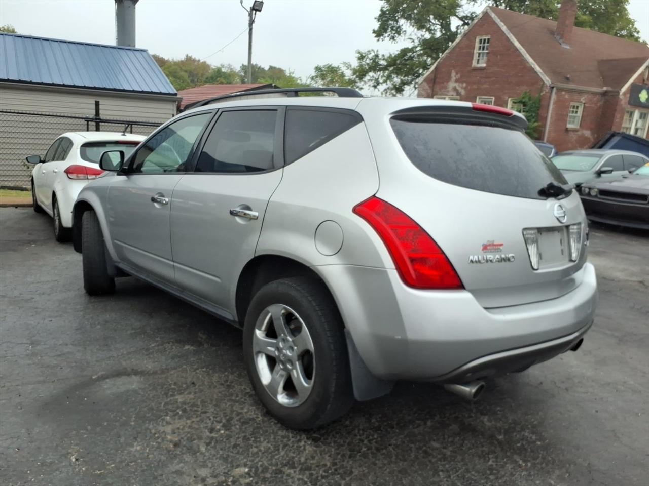 Nissan Murano  2003