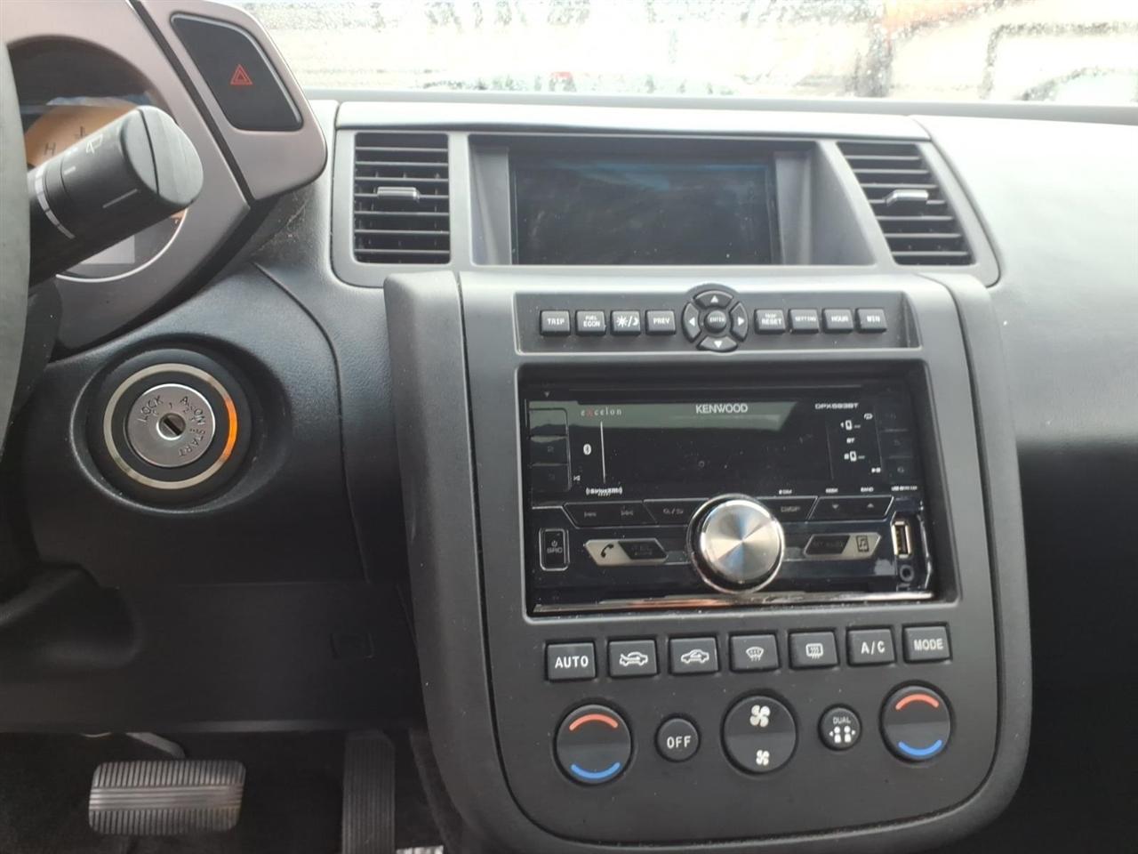 Nissan Murano  2003