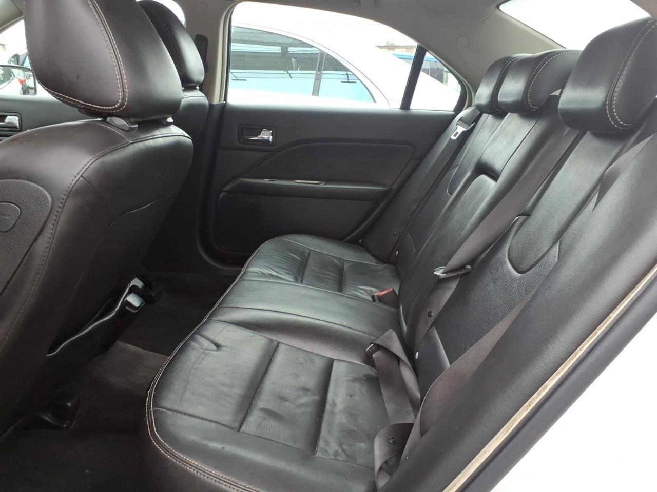 Ford Fusion  2010