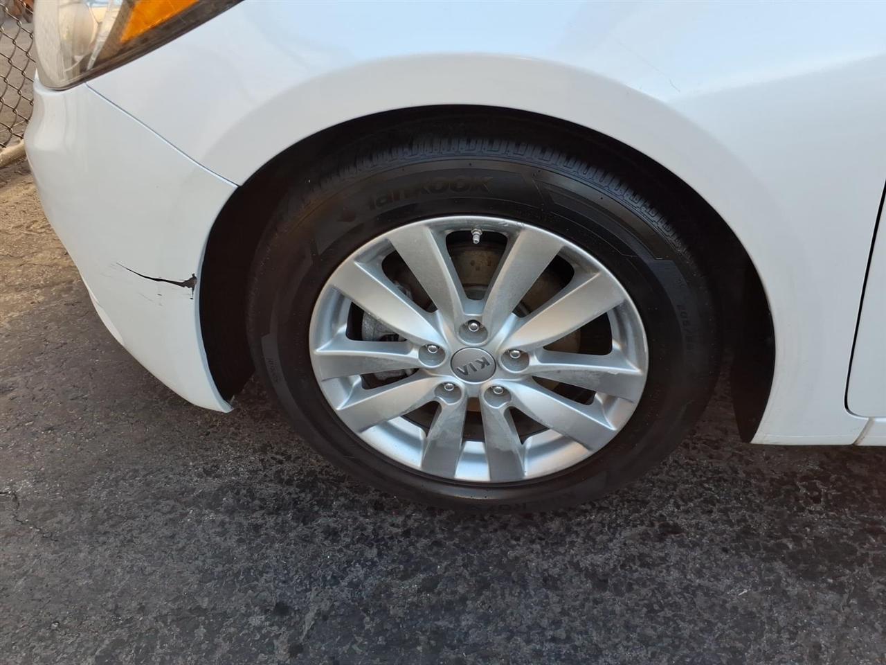 Kia Forte 5-Door  2015