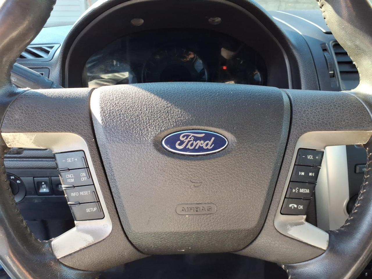 Ford Fusion  2010