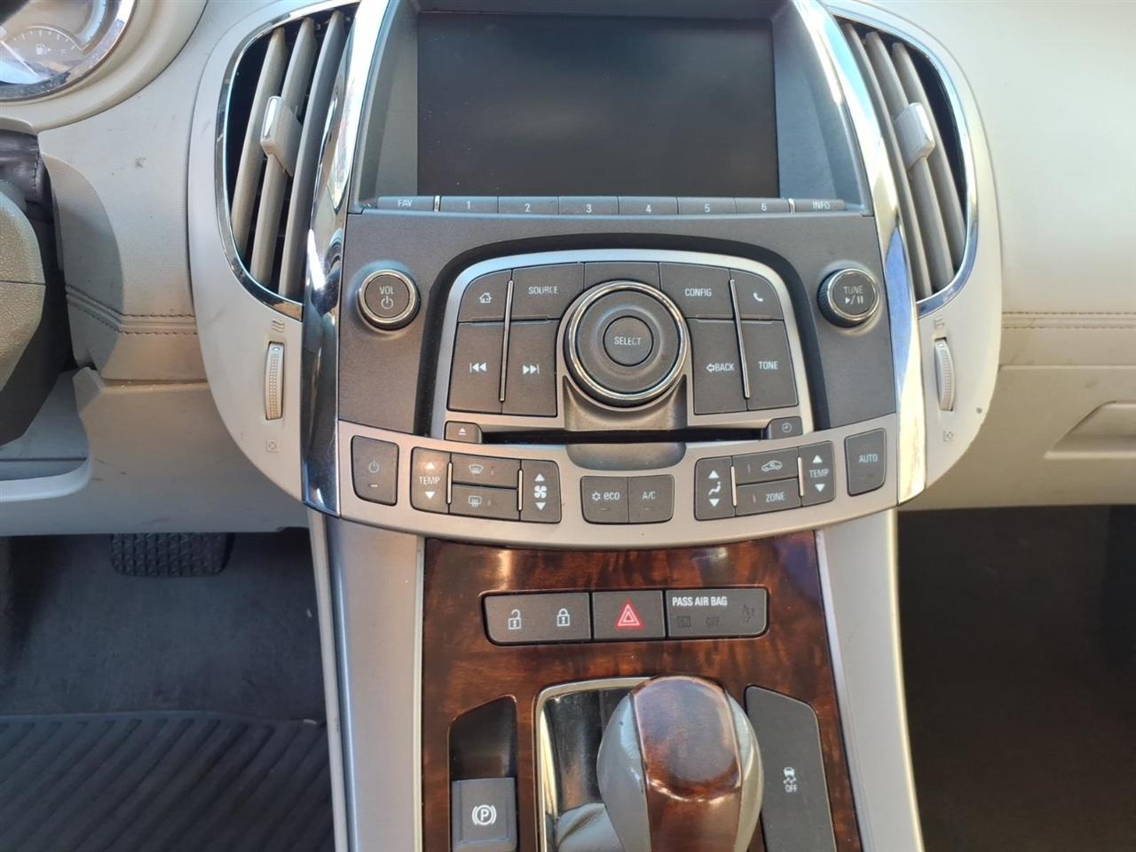 Buick LaCrosse  2013