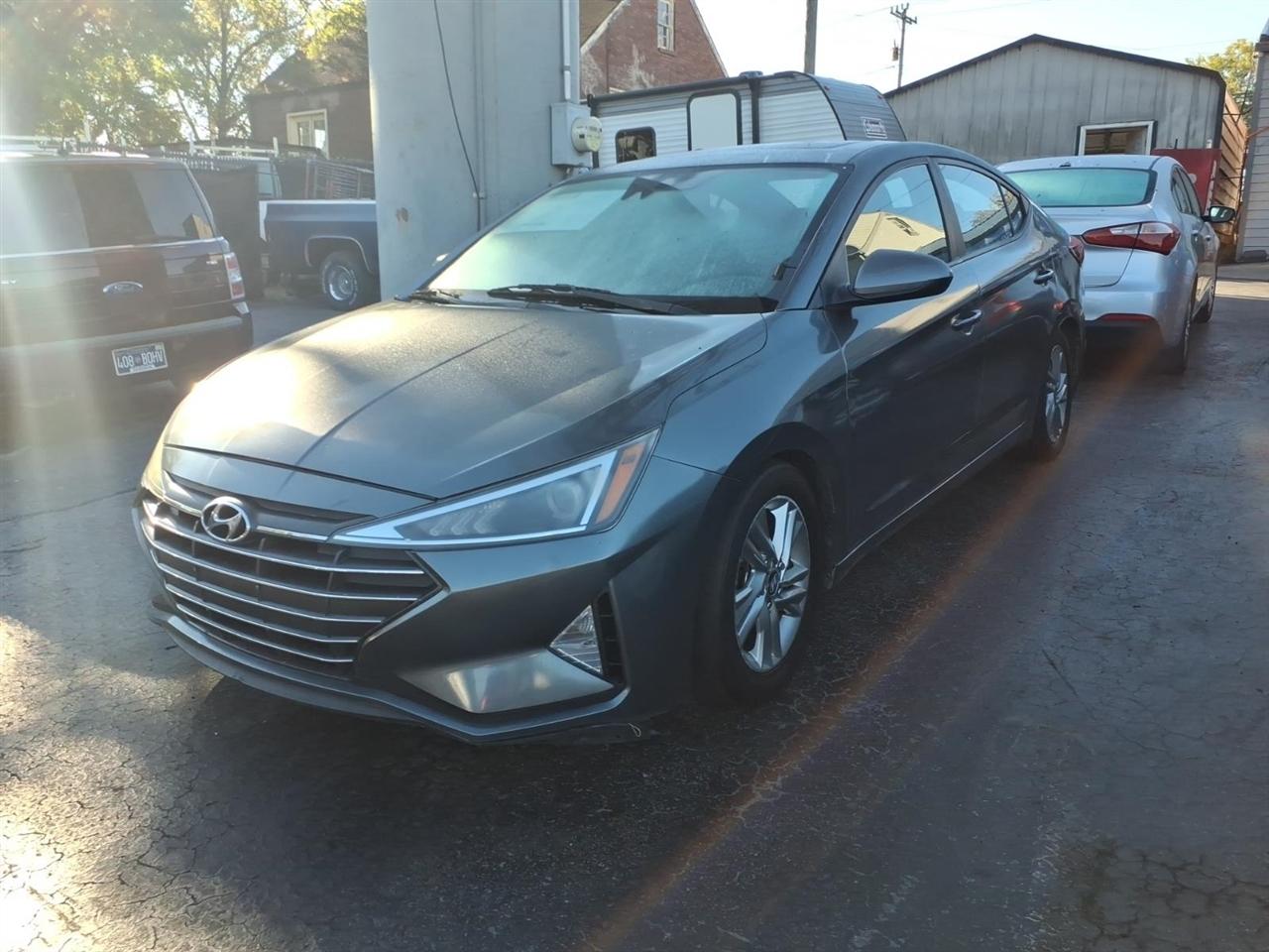 Hyundai Elantra  2019
