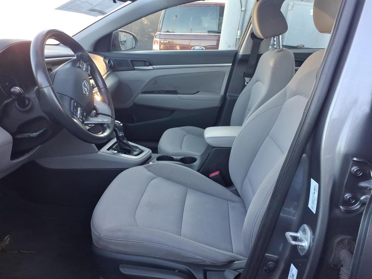 Hyundai Elantra  2019