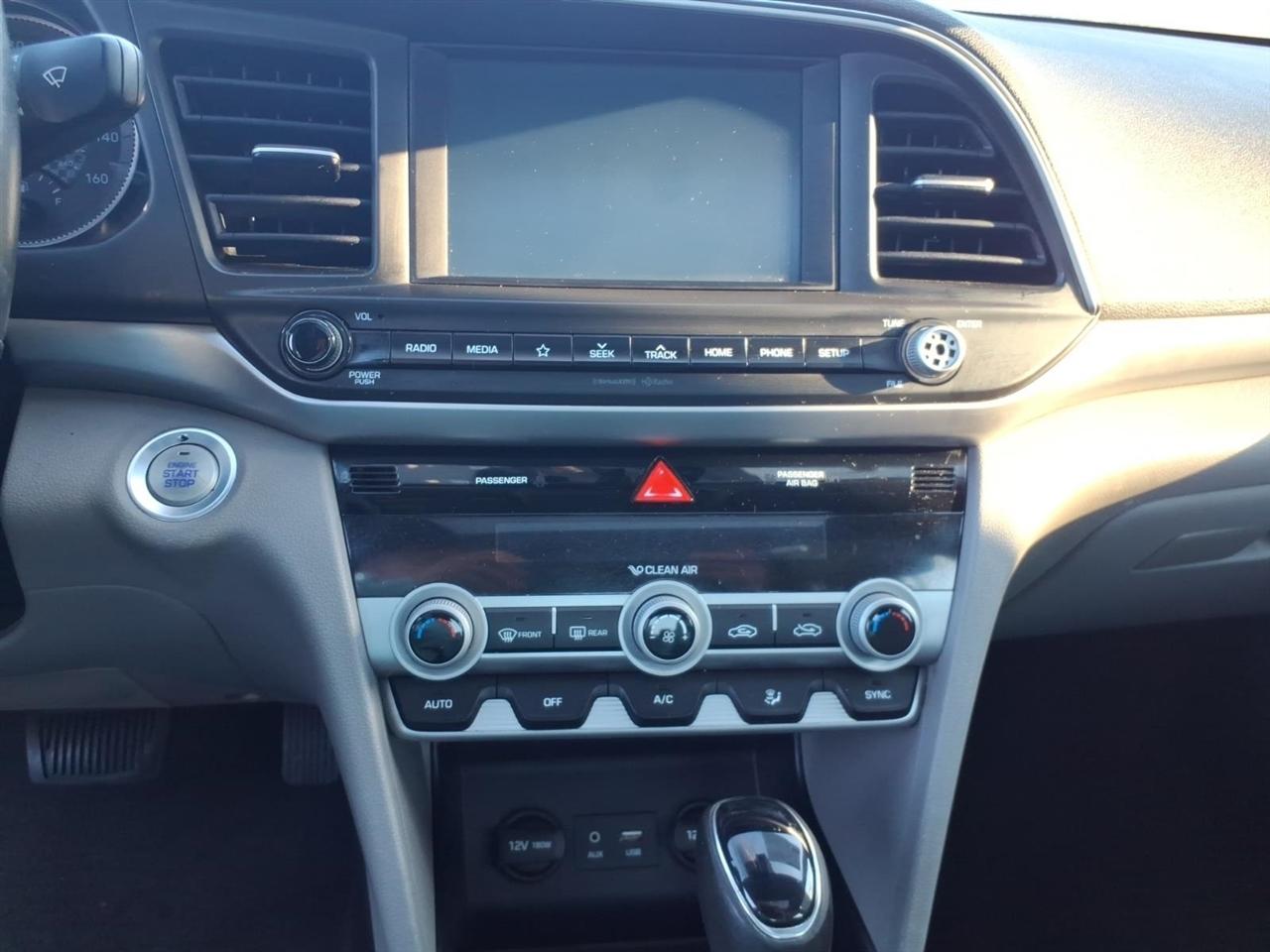 Hyundai Elantra  2019