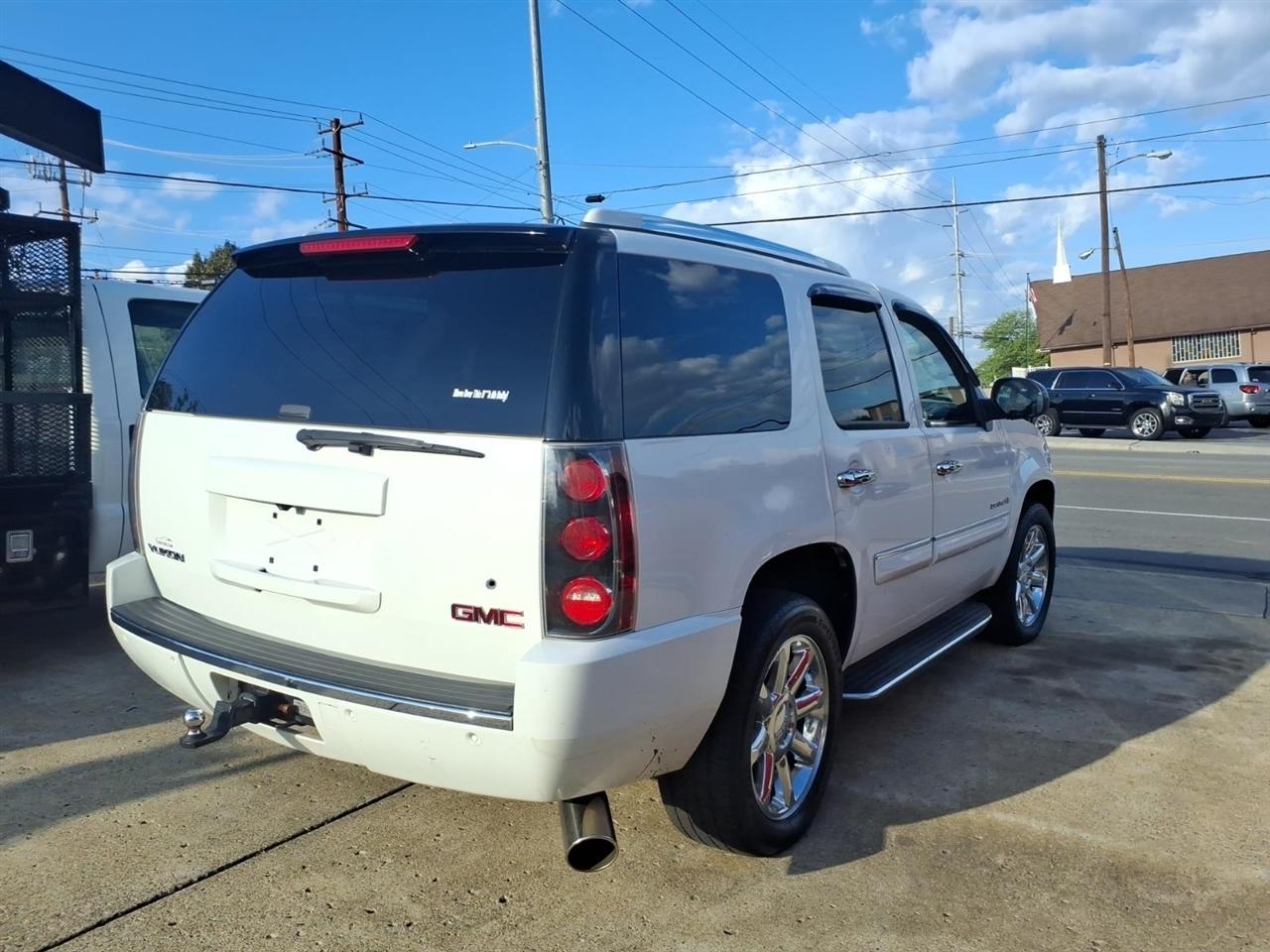 GMC Yukon Denali  2007