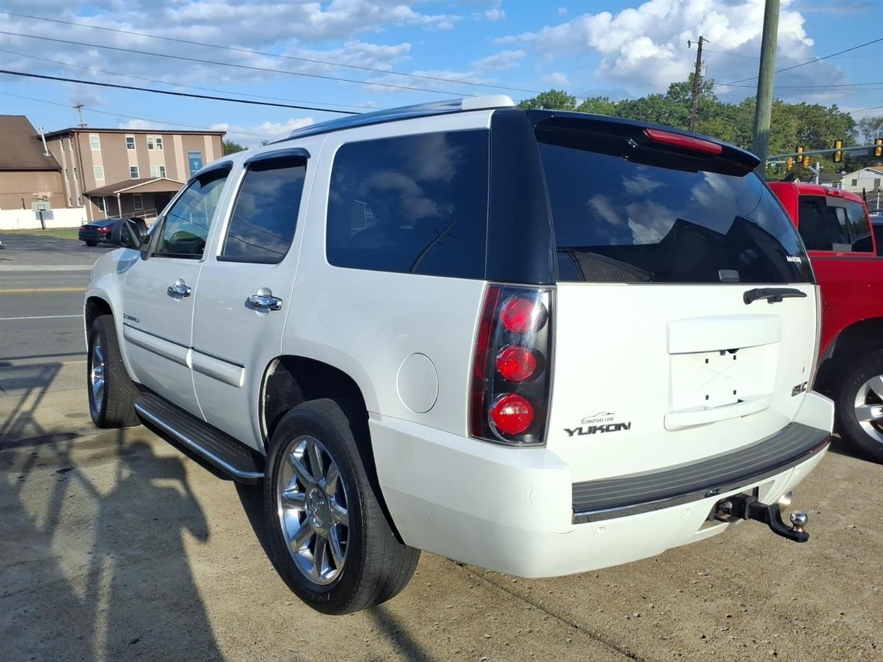 GMC Yukon Denali  2007