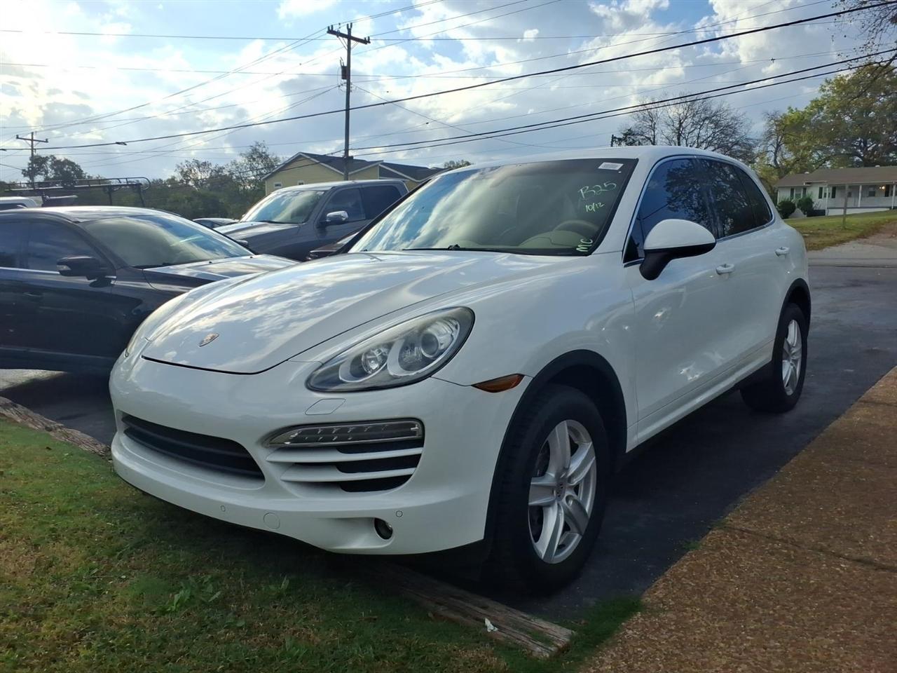 Porsche Cayenne  2012