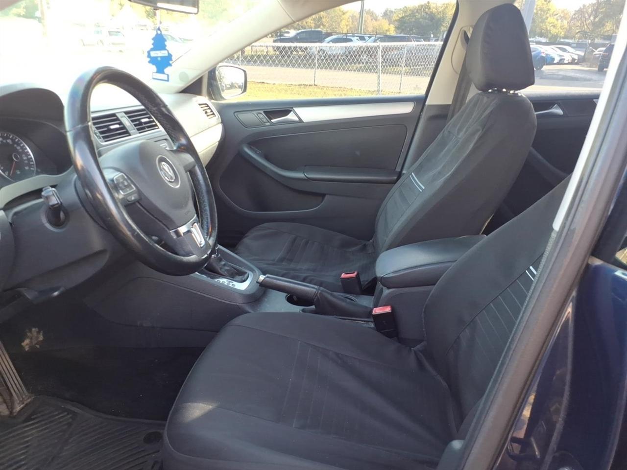 Volkswagen Jetta Sedan  2014