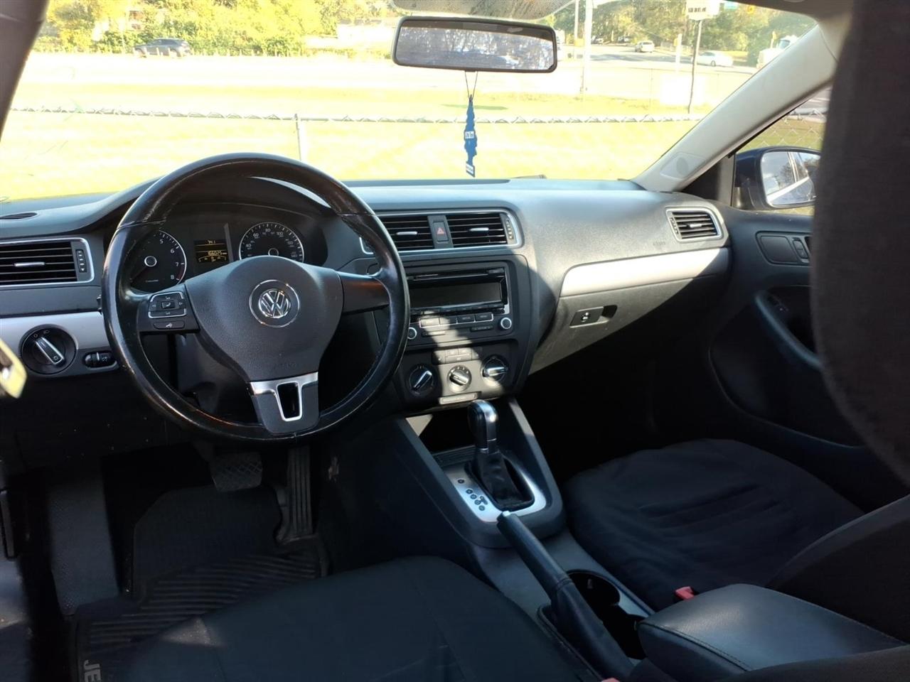 Volkswagen Jetta Sedan  2014