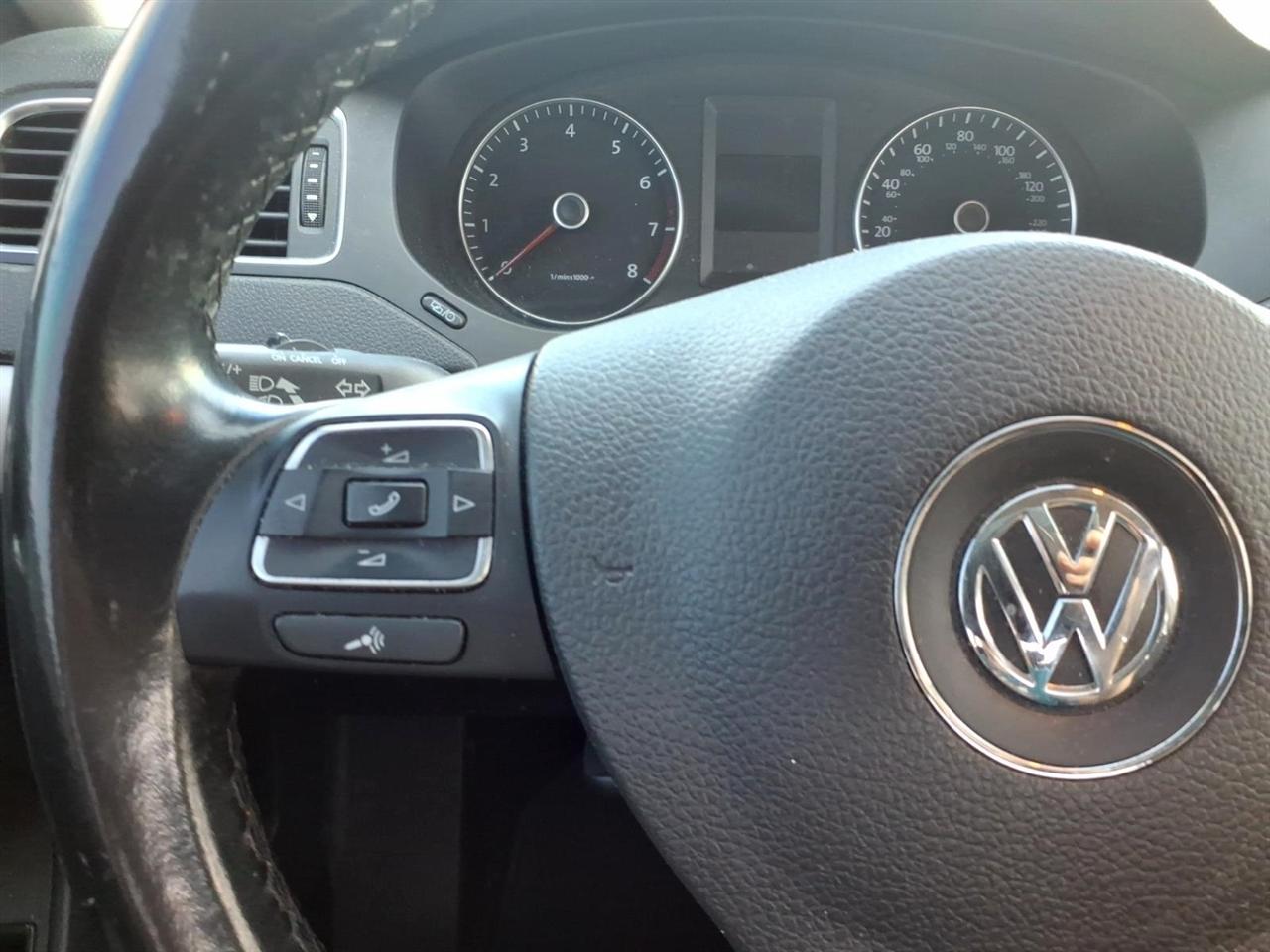 Volkswagen Jetta Sedan  2014