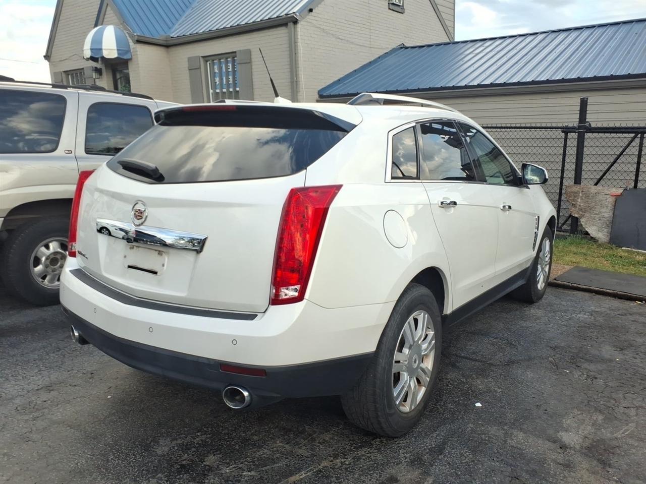 Cadillac SRX  2011