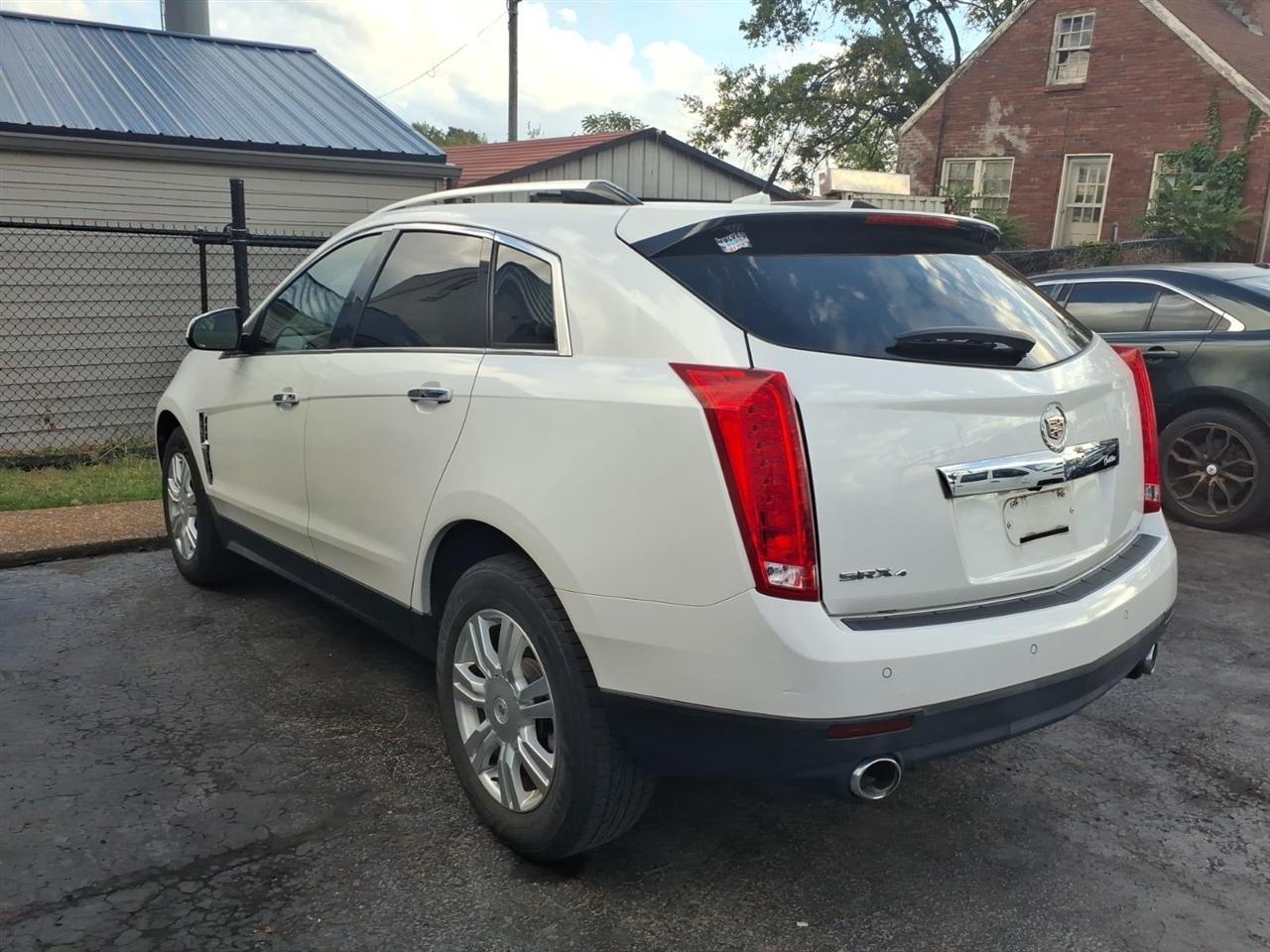 Cadillac SRX  2011