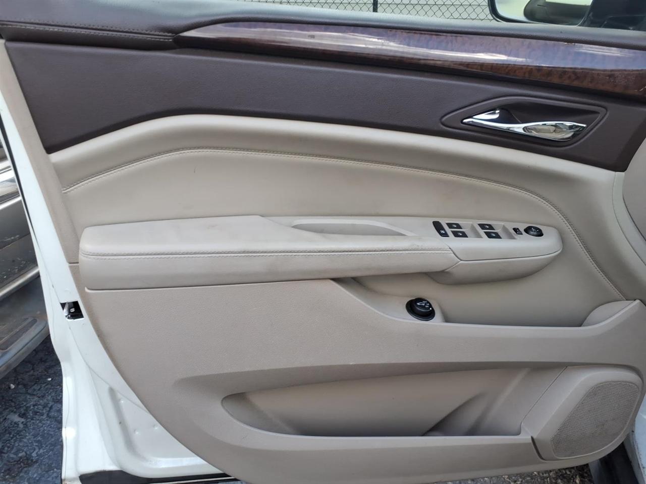 Cadillac SRX  2011