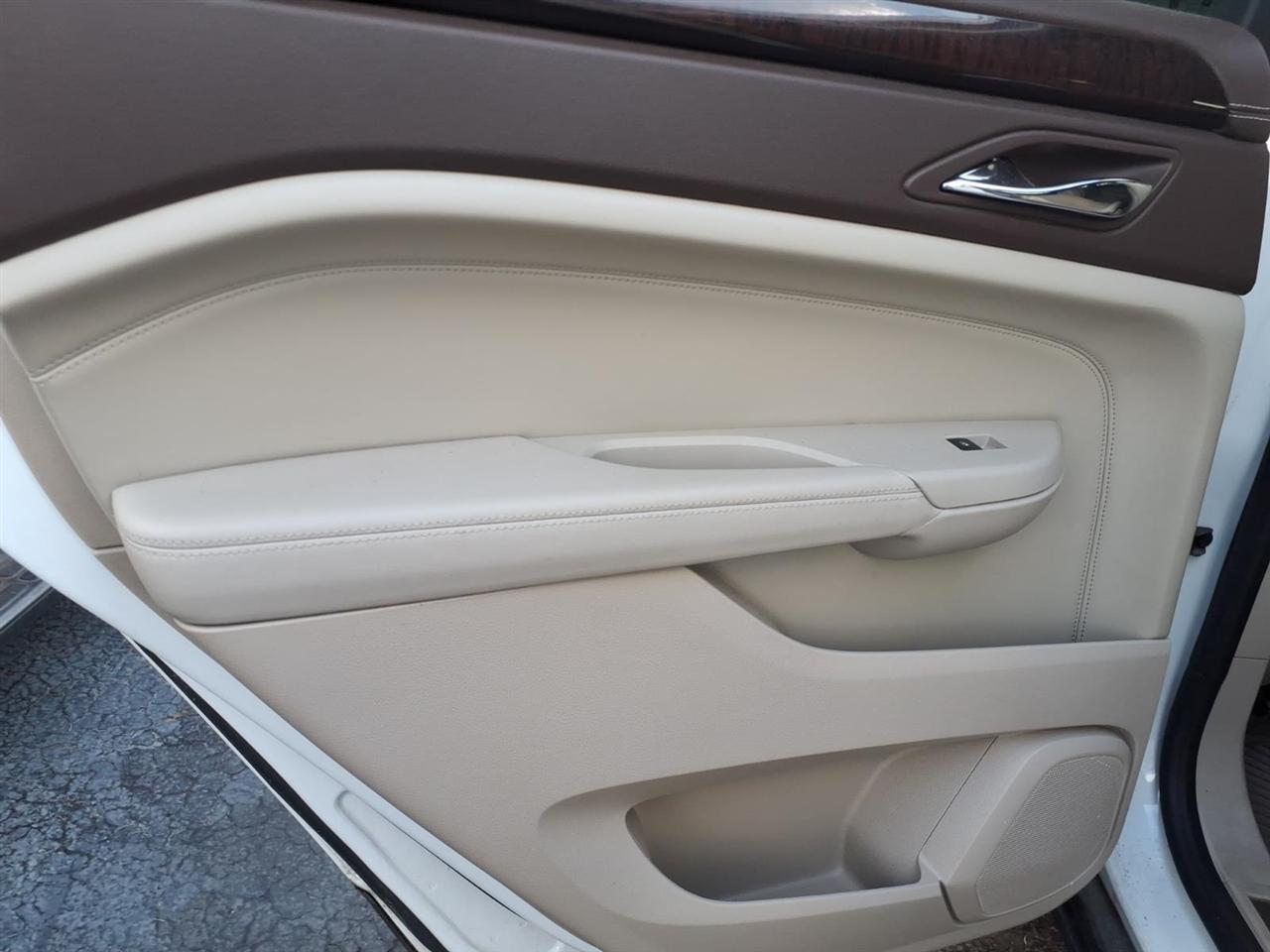 Cadillac SRX  2011