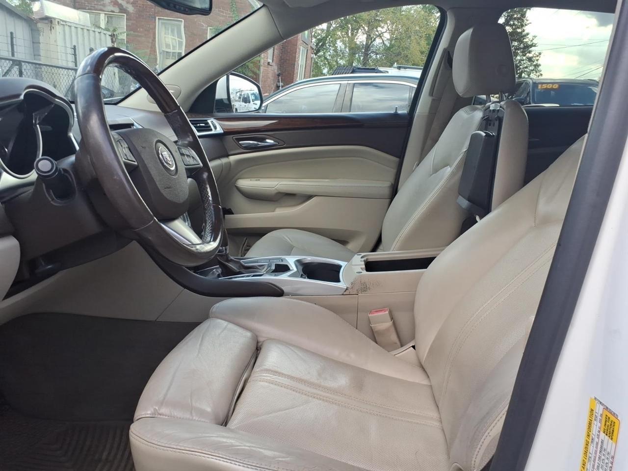 Cadillac SRX  2011
