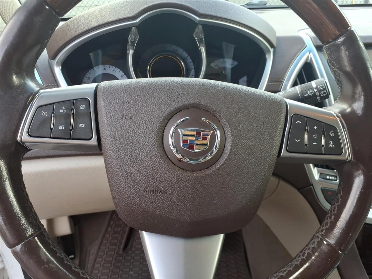 Cadillac SRX  2011