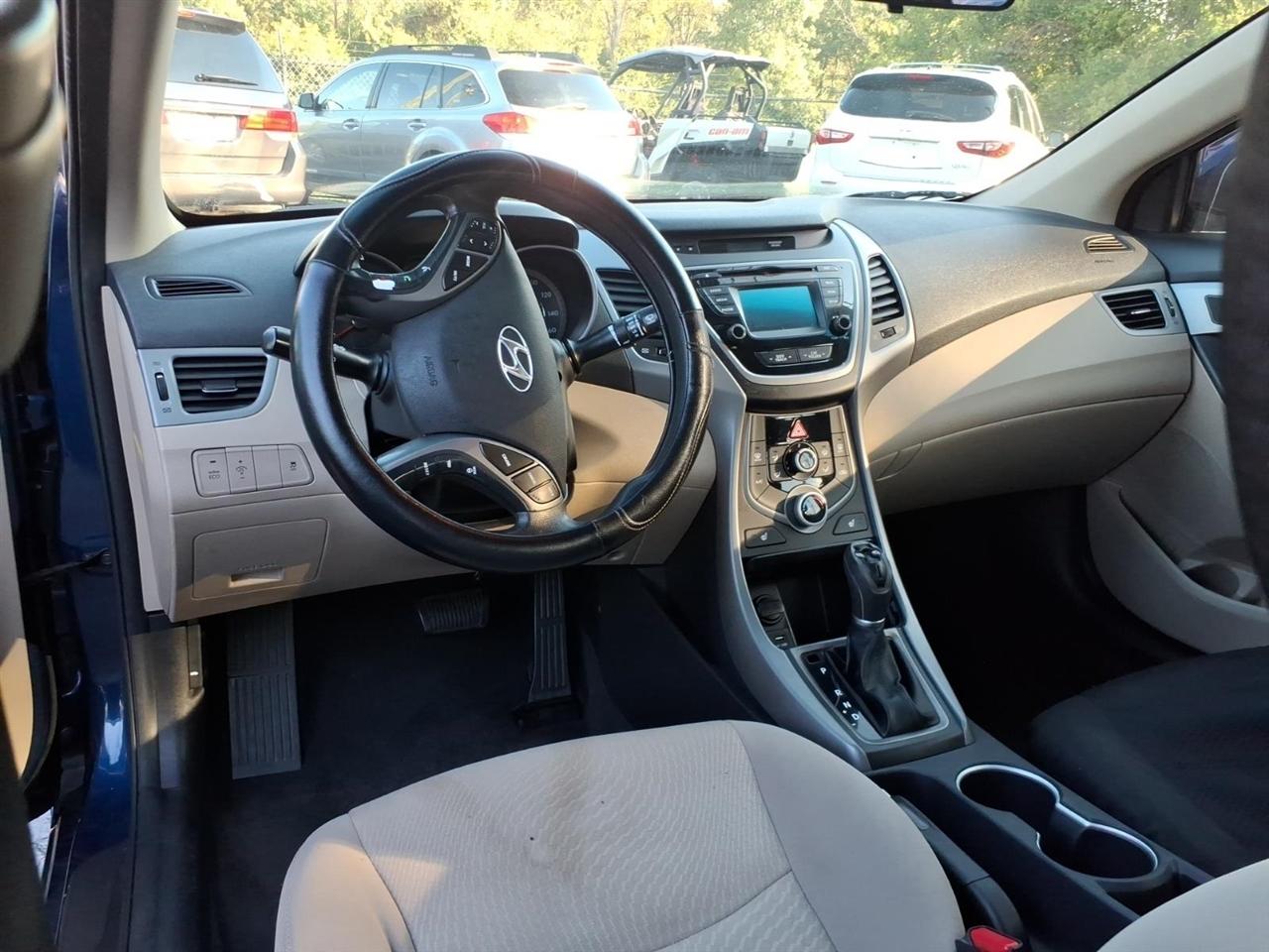 Hyundai Elantra  2014