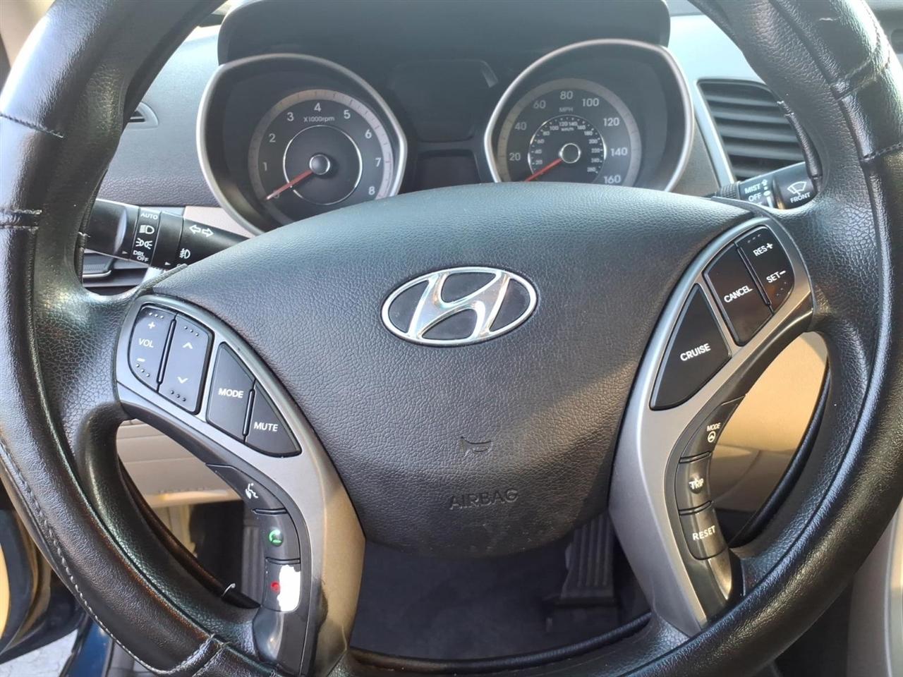 Hyundai Elantra  2014