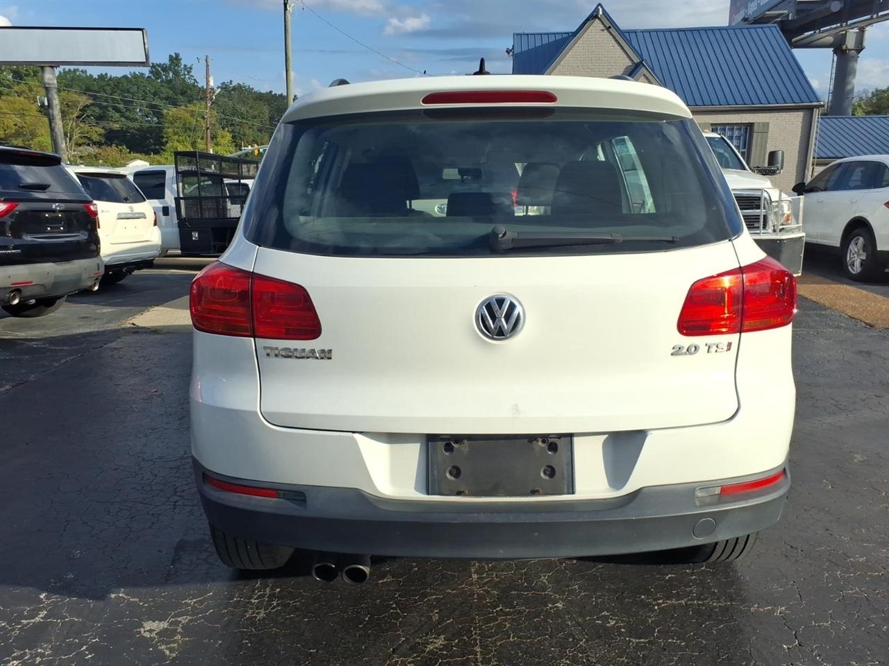 Volkswagen Tiguan  2015