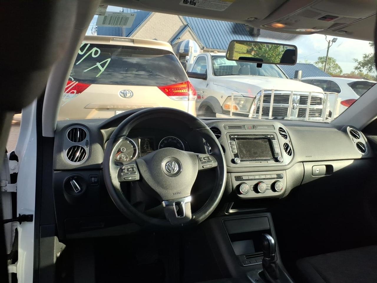 Volkswagen Tiguan  2015