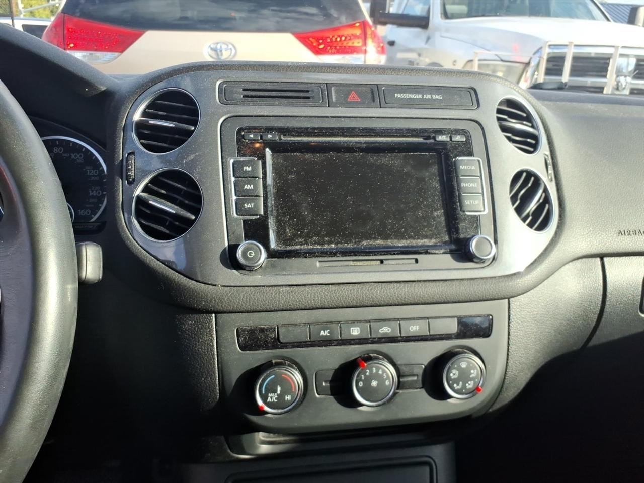 Volkswagen Tiguan  2015