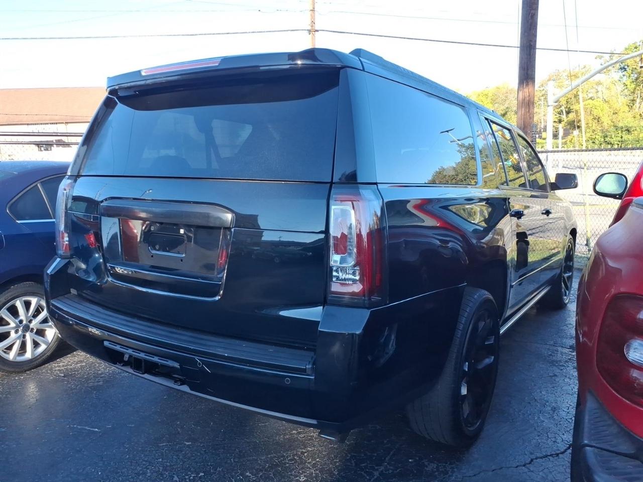 GMC Yukon XL  2017