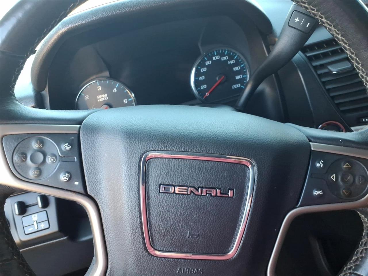 GMC Yukon XL  2017
