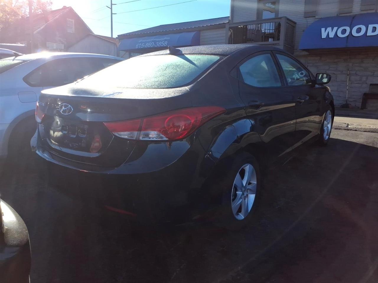 Hyundai Elantra  2013