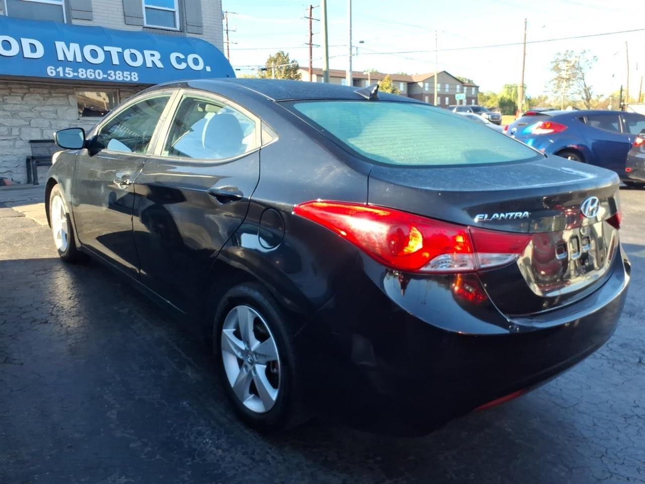 Hyundai Elantra  2013