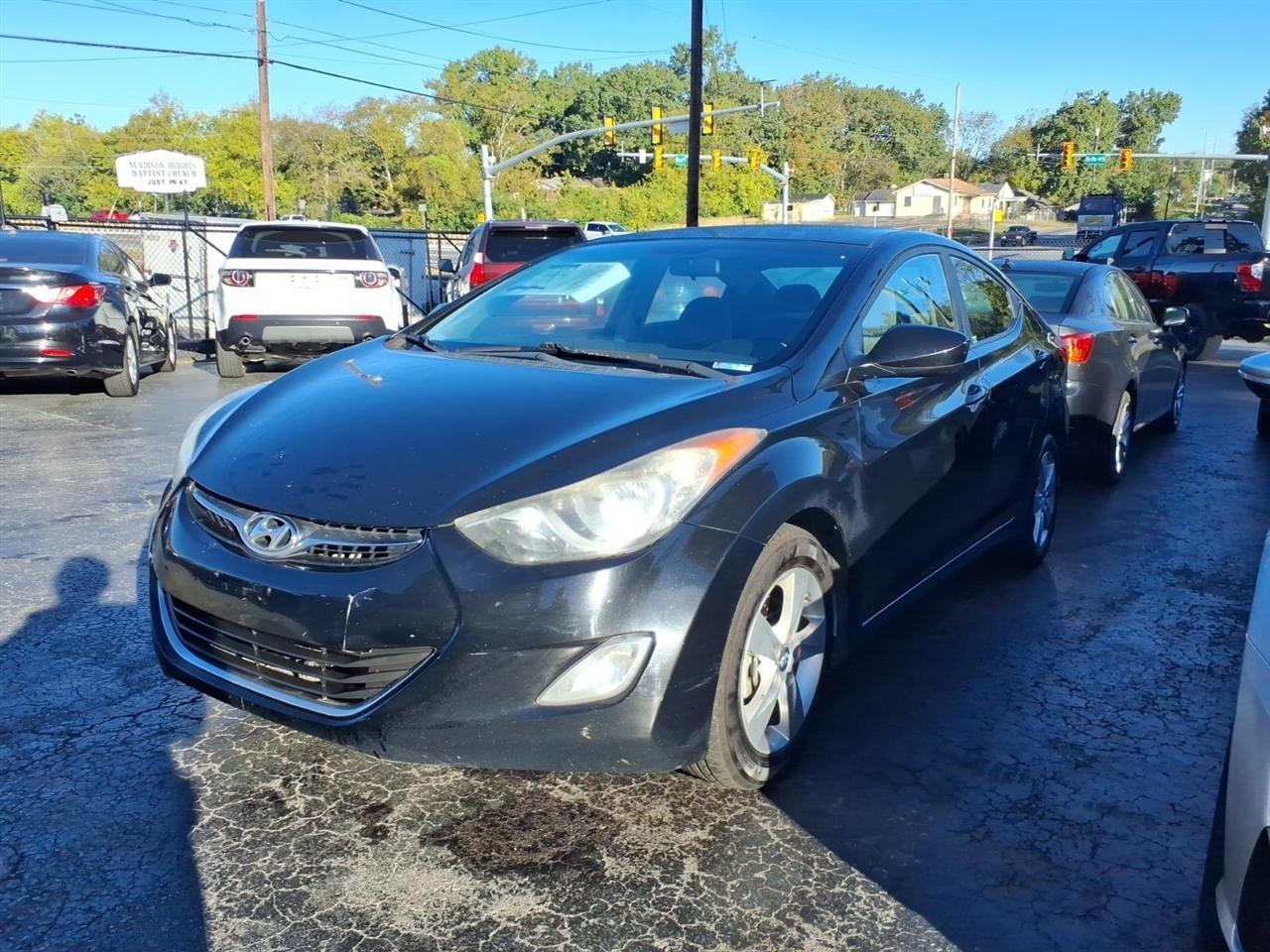 Hyundai Elantra  2013