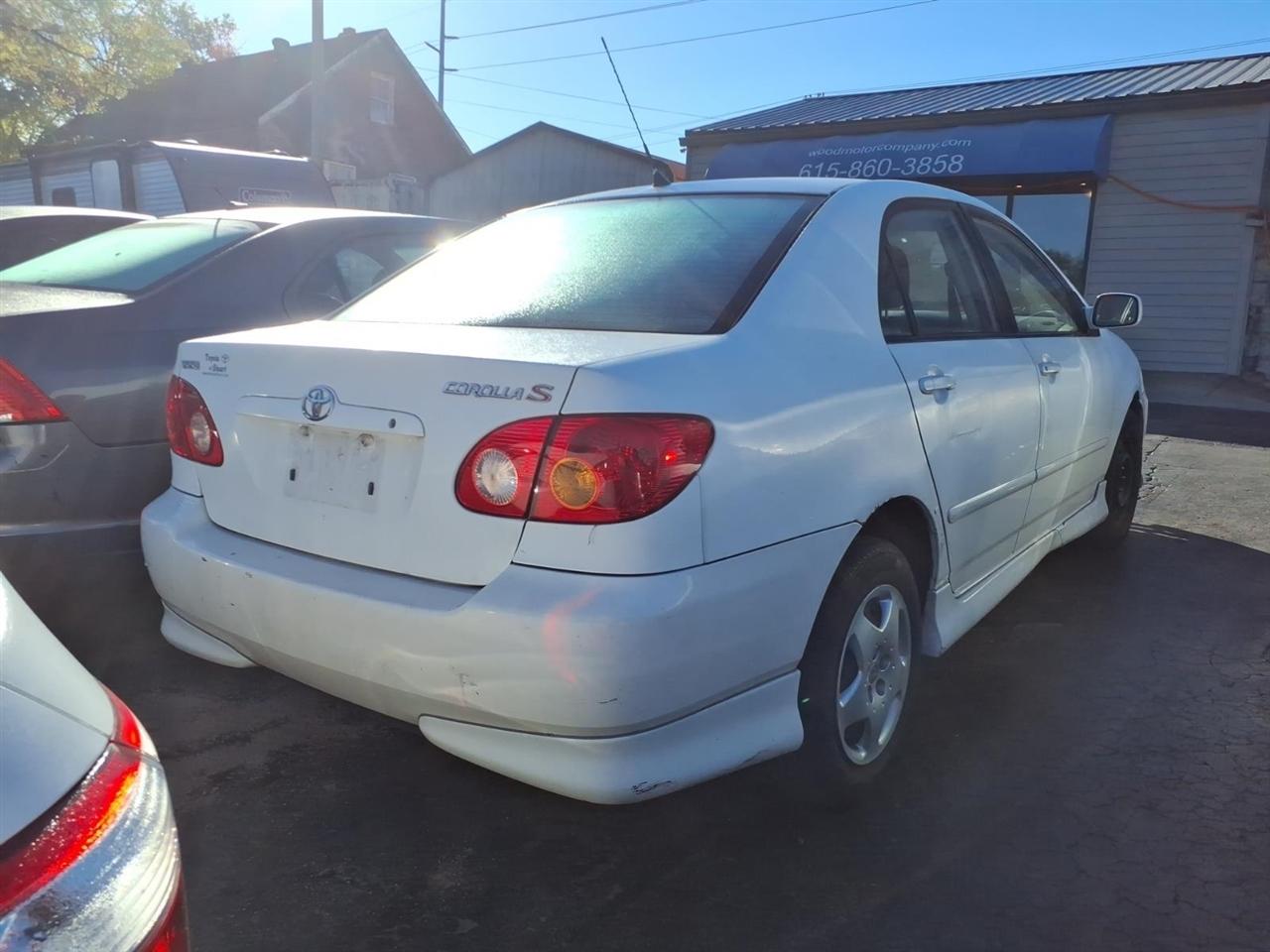 Toyota Corolla  2004