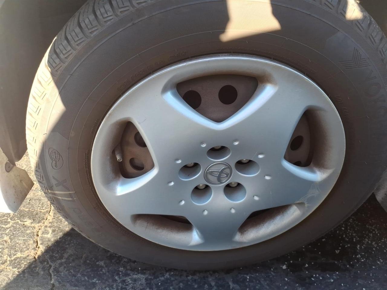 Toyota Corolla  2004