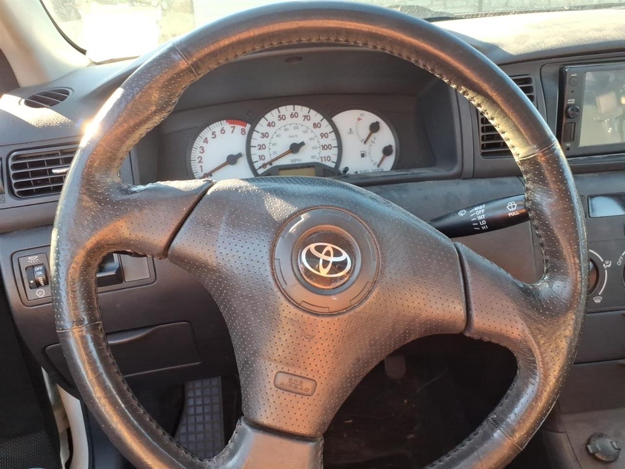 Toyota Corolla  2004