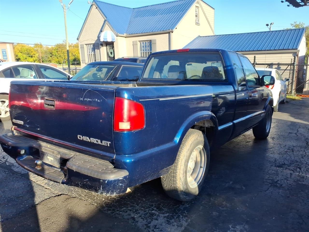 Chevrolet S-10  2003