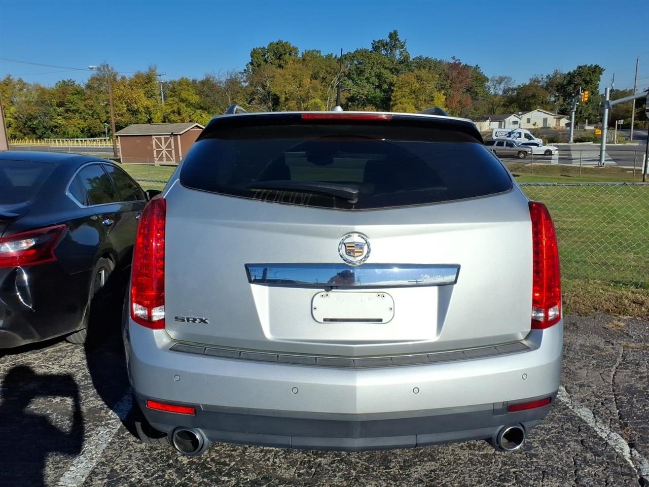 Cadillac SRX  2011