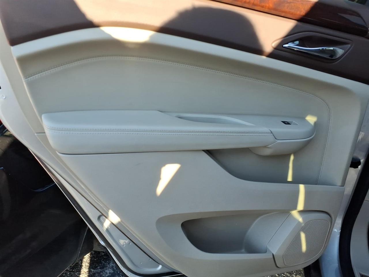 Cadillac SRX  2011