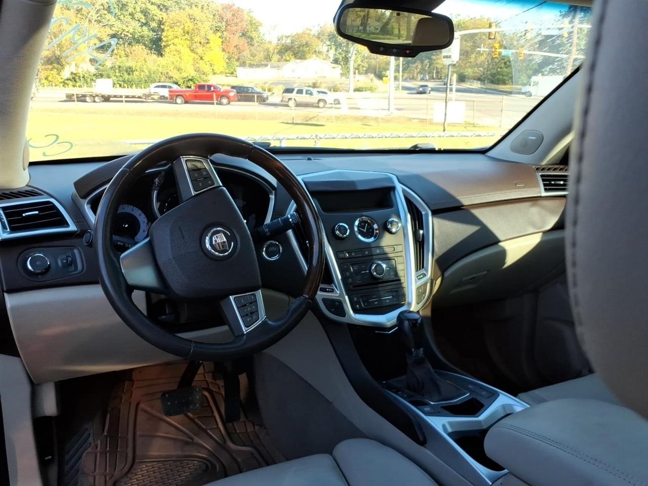 Cadillac SRX  2011