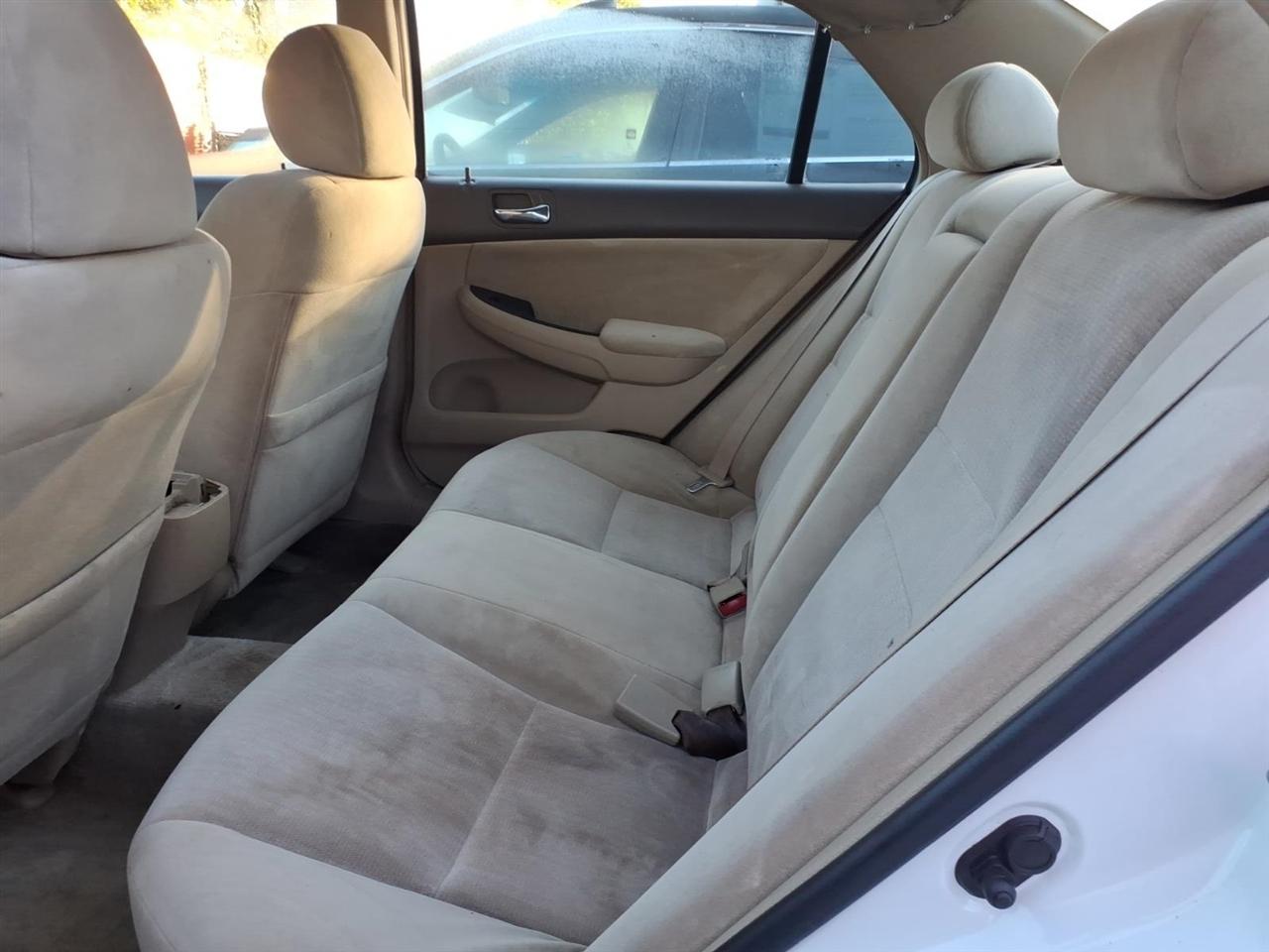 Honda Accord Sdn  2004