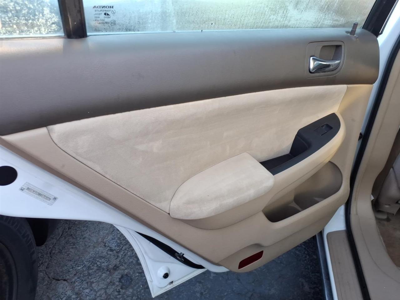 Honda Accord Sdn  2004