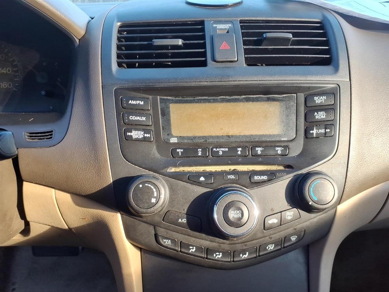 Honda Accord Sdn  2004