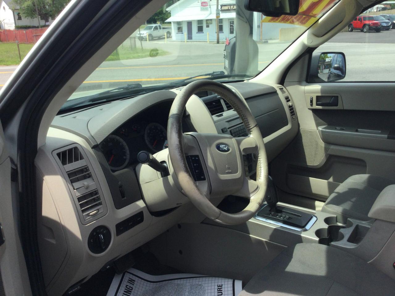 Ford Escape  2009