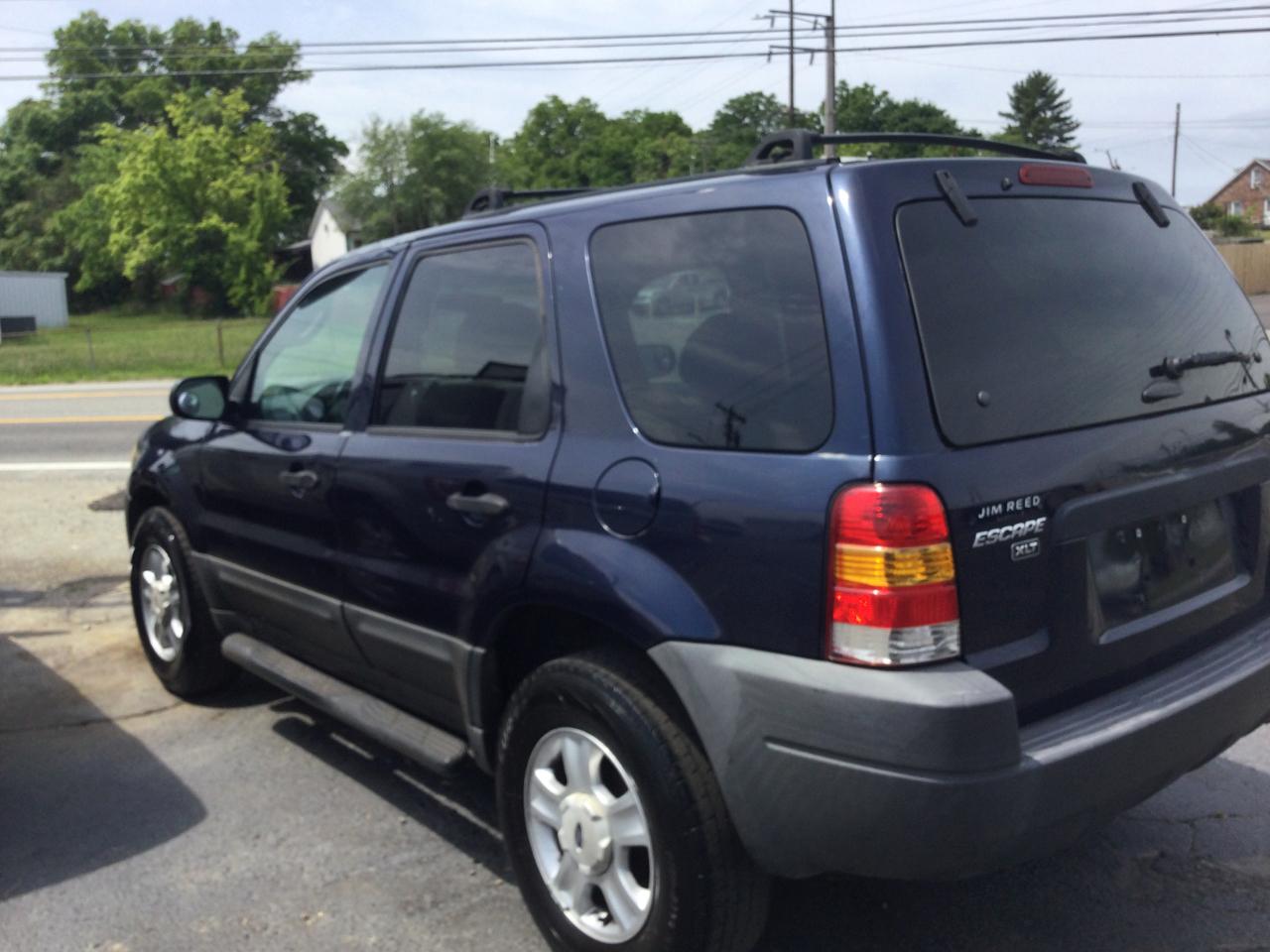 Ford Escape  2004