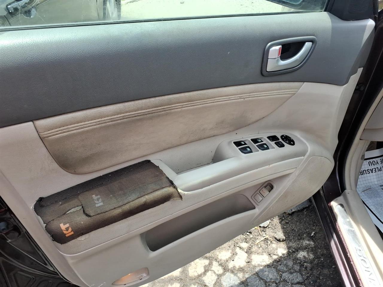 Hyundai Sonata LX 4D Sedan V6 2006