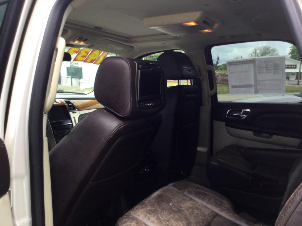 Cadillac Escalade  2012